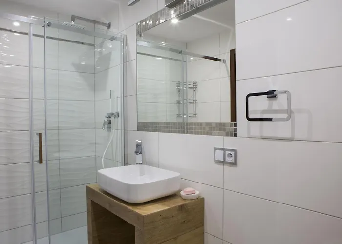 May Land Apartment *